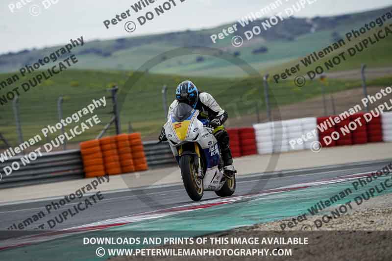 cadwell no limits trackday;cadwell park;cadwell park photographs;cadwell trackday photographs;enduro digital images;event digital images;eventdigitalimages;navarra;no limits trackdays;peter wileman photography;racing digital images;trackday digital images;trackday photos